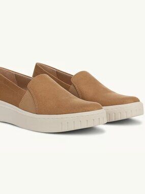 NWT LifeStride Sz 10 Med Grandeur Slip On Honey Tan MIcrosuede